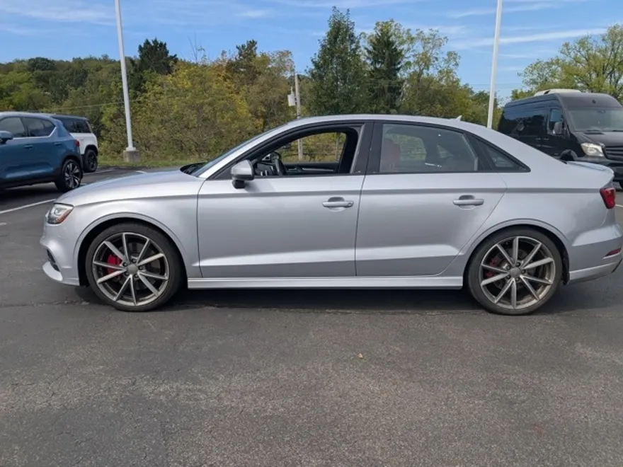 2018 Audi S3 Premium Plus photo 1
