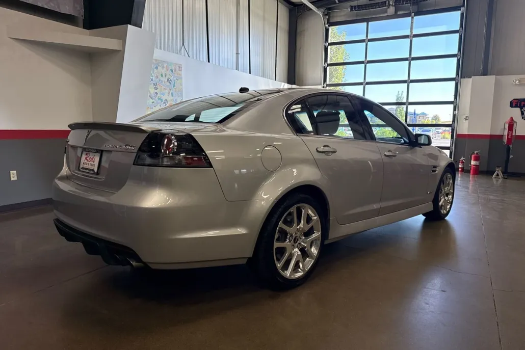 2009 Pontiac G8 GXP photo 1