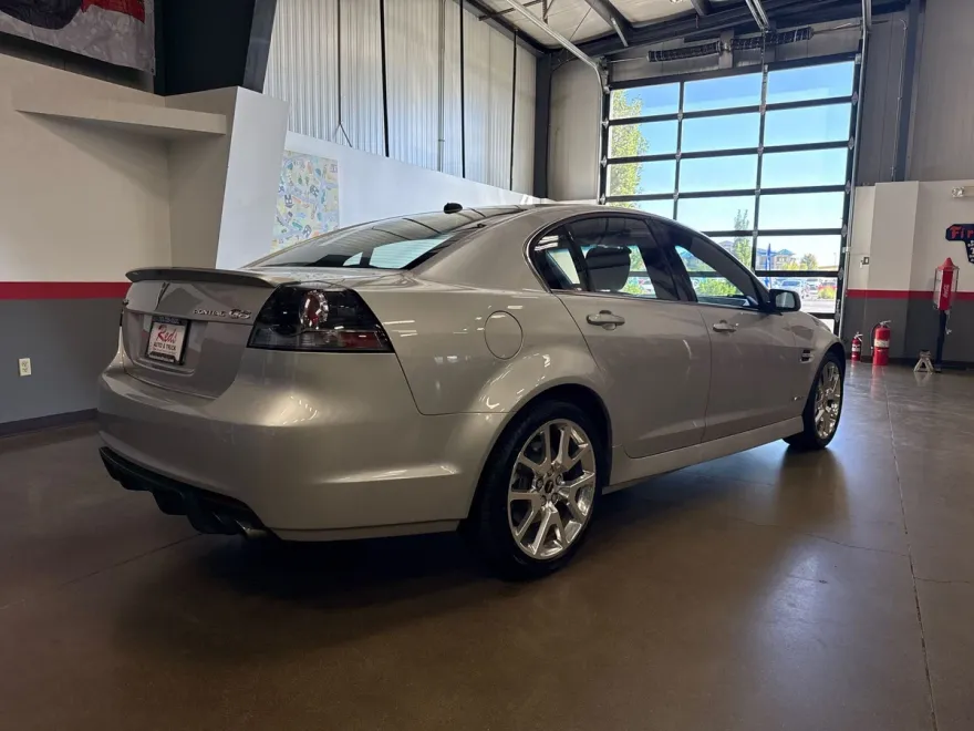2009 Pontiac G8 GXP photo 1