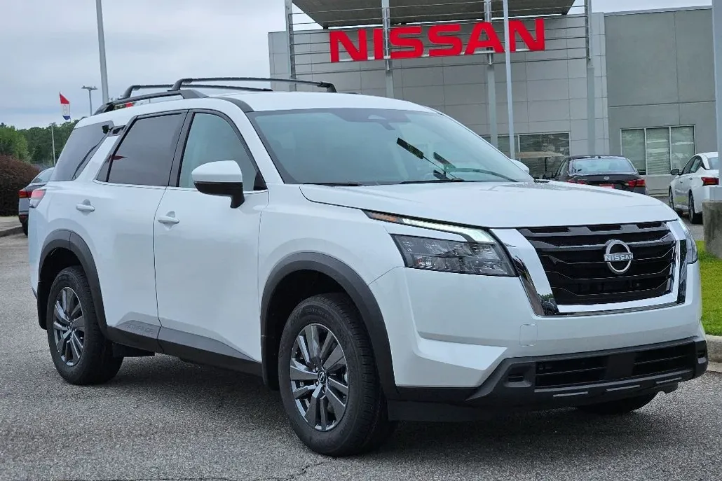 2025 Nissan Pathfinder SV photo 1