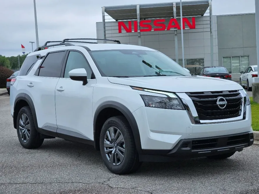 2025 Nissan Pathfinder SV photo 1