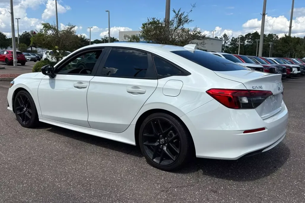 2023 Honda Civic Sport photo 1