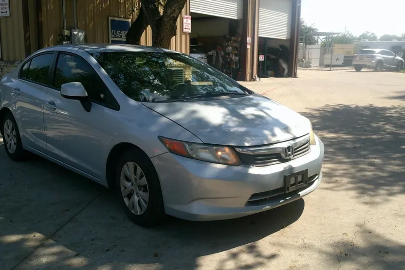 2012 Honda Civic LX photo 1