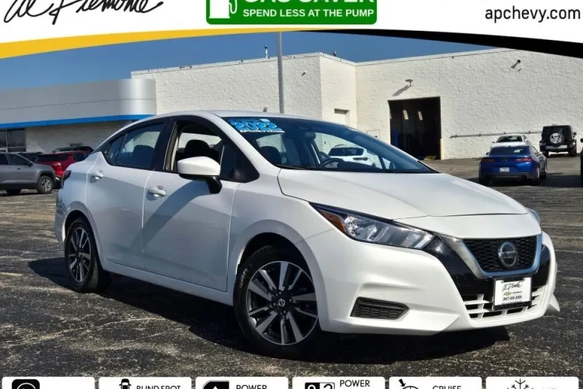 2022 Nissan Versa 1.6 SV photo 1