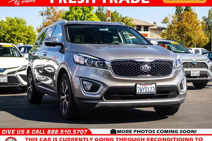 2017 Kia Sorento EX photo 1