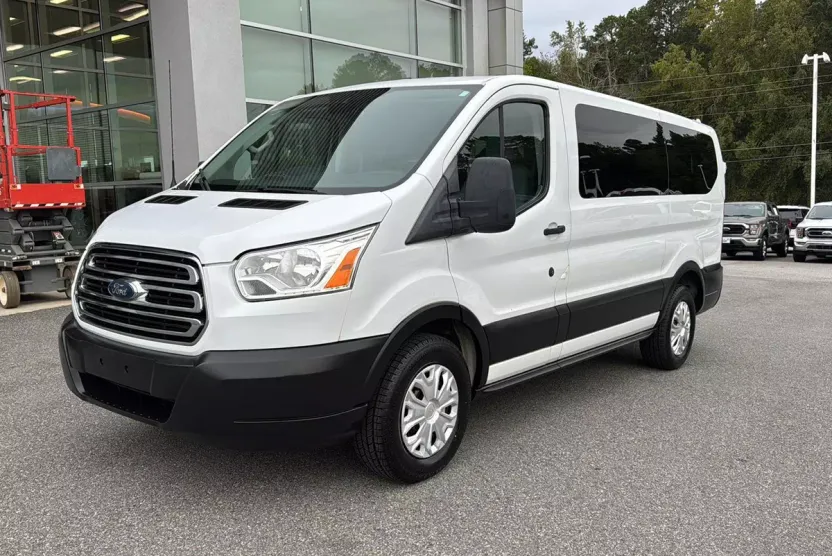2019 Ford Transit Passenger XLT photo 1