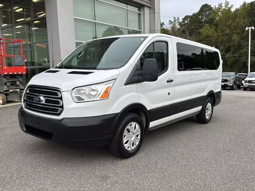 2019 Ford Transit Passenger XLT photo 1