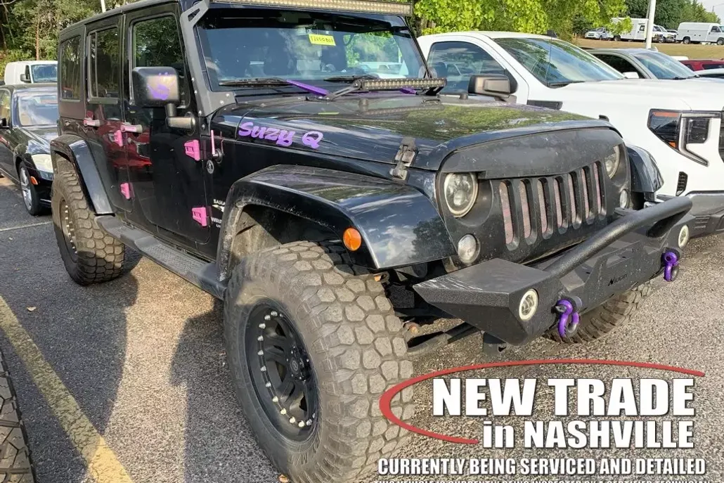 2017 Jeep Wrangler Unlimited Sahara photo 1