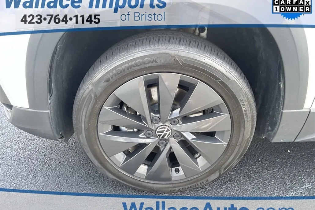 2022 Volkswagen Taos S photo 1
