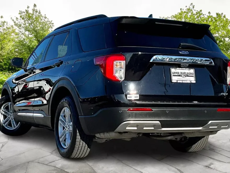 2022 Ford Explorer XLT photo 1