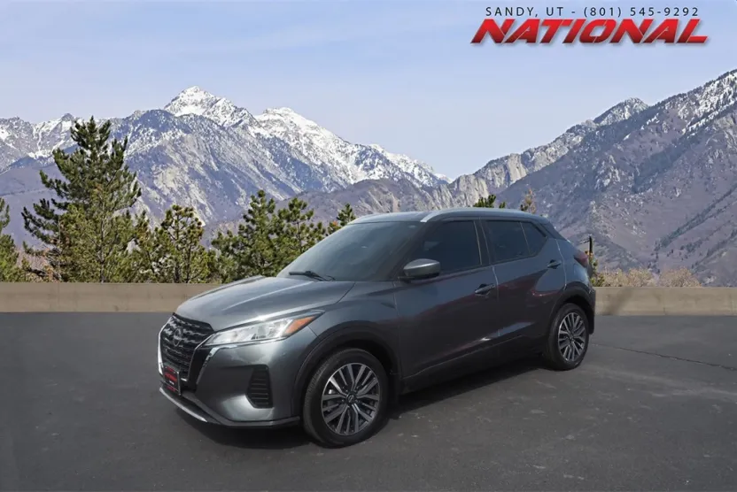 2023 Nissan Kicks SV photo 1