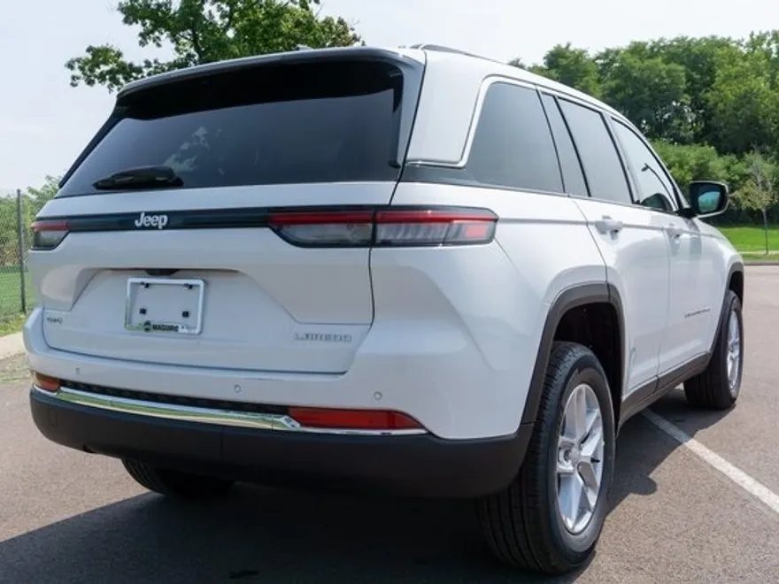 2025 Jeep Grand Cherokee Laredo X photo 1