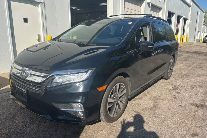 2018 Honda Odyssey Elite photo 1