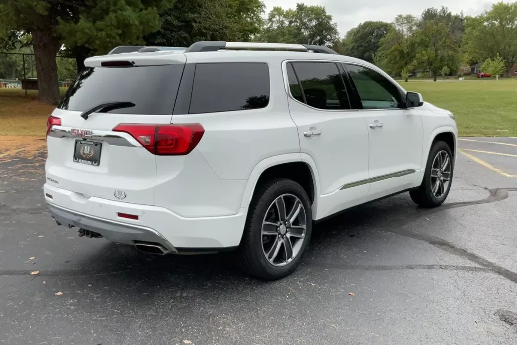 2019 Gmc Acadia Denali photo 1