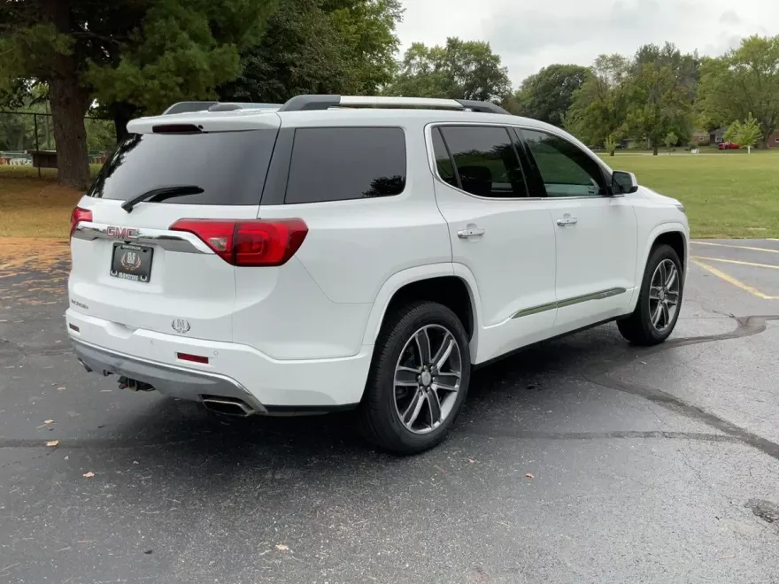 2019 Gmc Acadia Denali photo 1