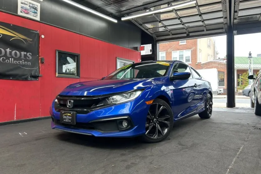 2019 Honda Civic Sport photo 1