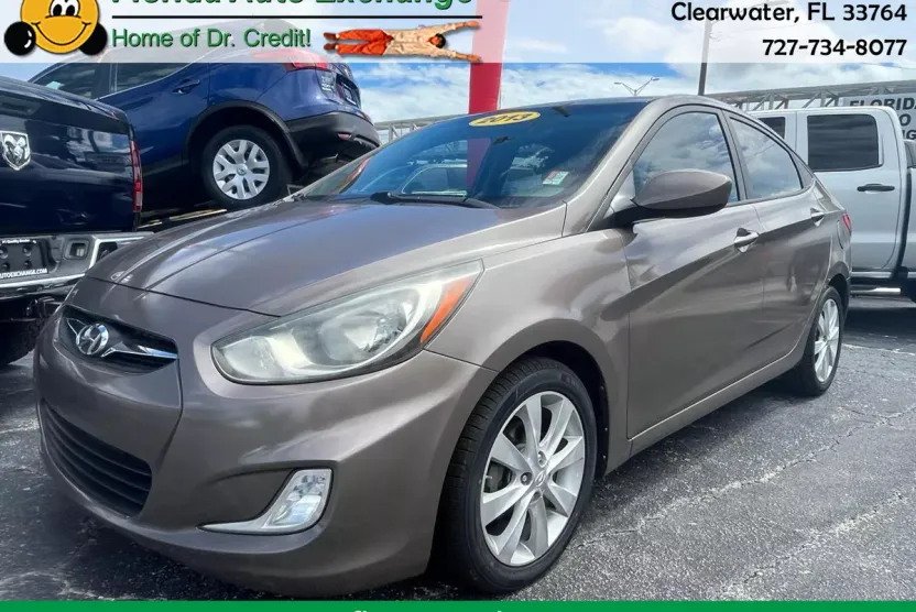 2013 Hyundai Accent GLS photo 1