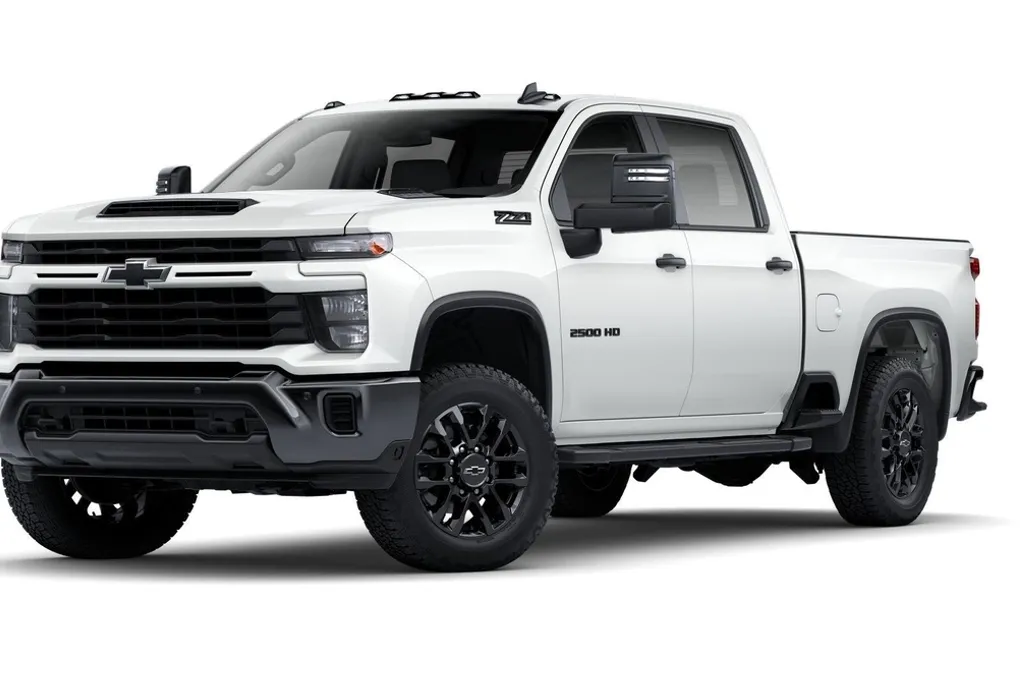 2025 Chevrolet Silverado 2500HD Custom photo 1