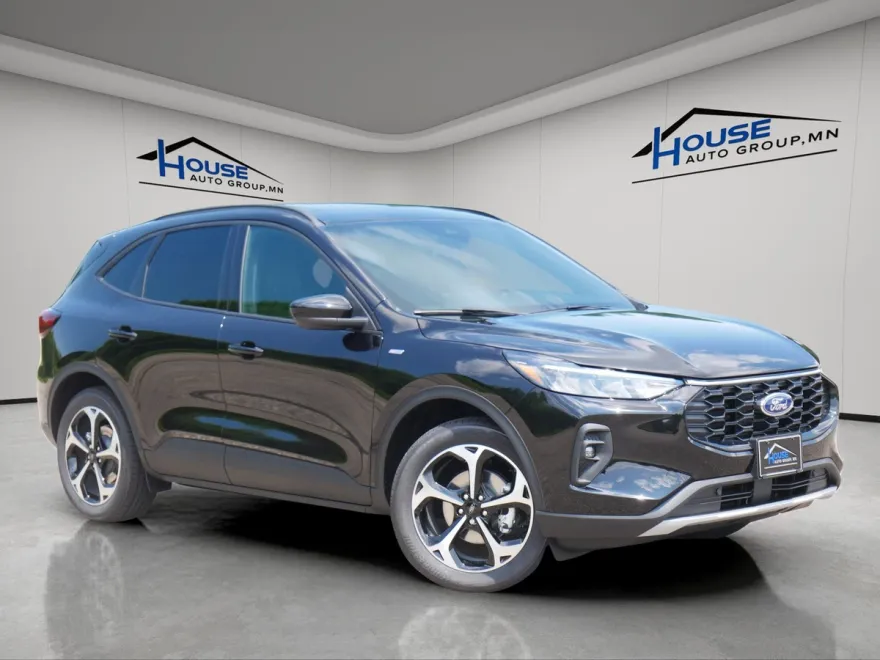 2025 Ford Escape ST-Line Select photo 1