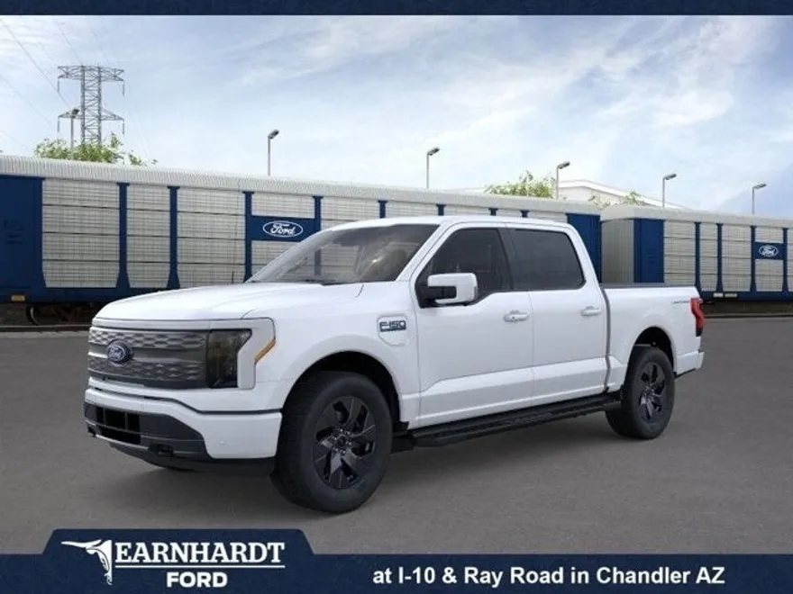 2025 Ford F-150 Lightning Lariat photo 1