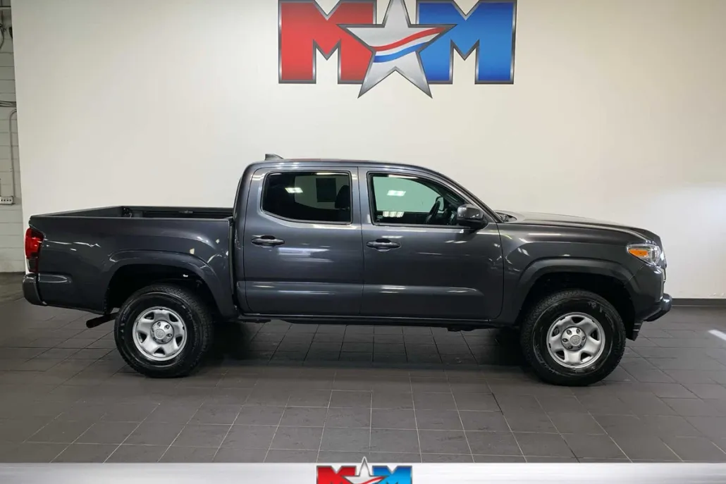 2022 Toyota Tacoma SR V6 photo 1