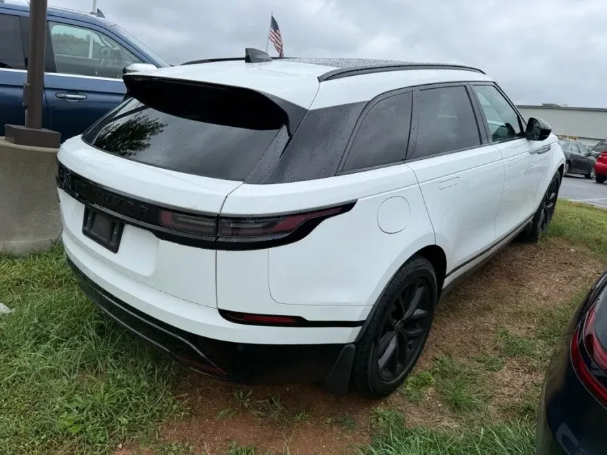 2024 Land Rover Range Rover Velar P250 Dynamic SE photo 1