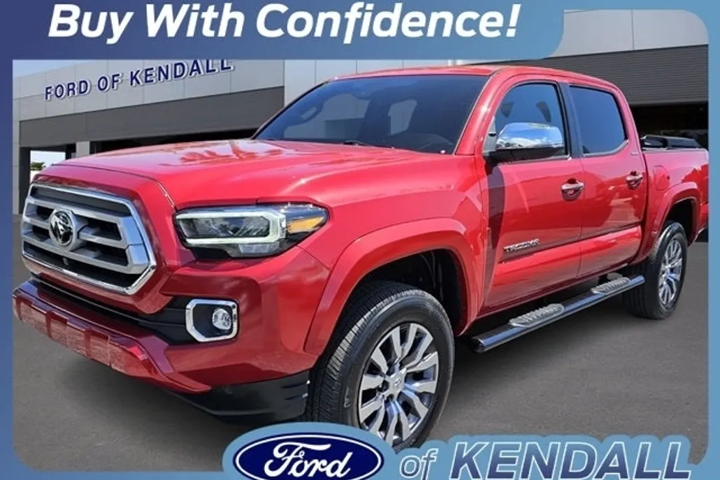 2023 Toyota Tacoma Limited V6 photo 1