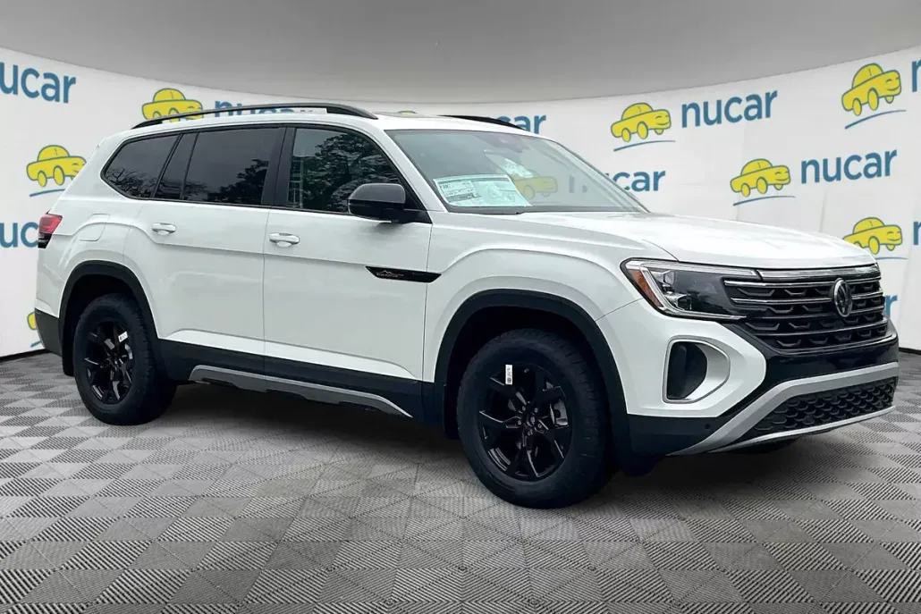 2025 Volkswagen Atlas Peak Edition SE photo 1