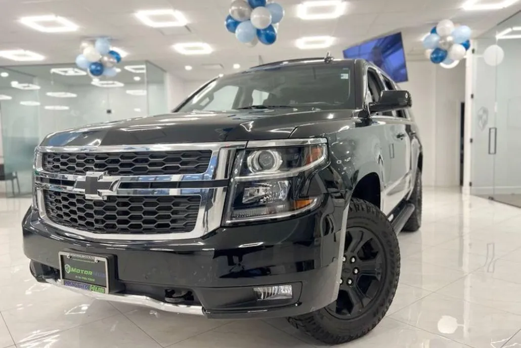 2018 Chevrolet Tahoe LT photo 1