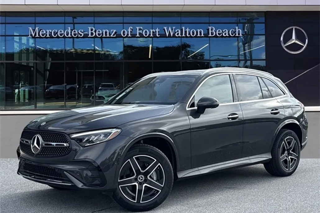 2025 Mercedes Benz GLC 300 4MATIC photo 1