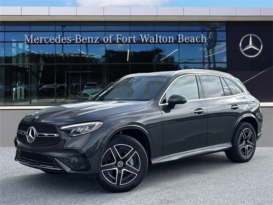 2025 Mercedes Benz GLC 300 4MATIC photo 1