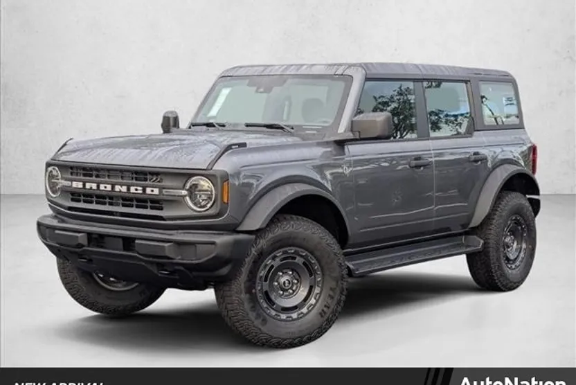 2025 Ford Bronco Base photo 1