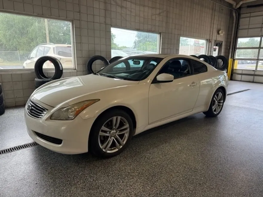 2009 Infiniti G37 x Coupe photo 1