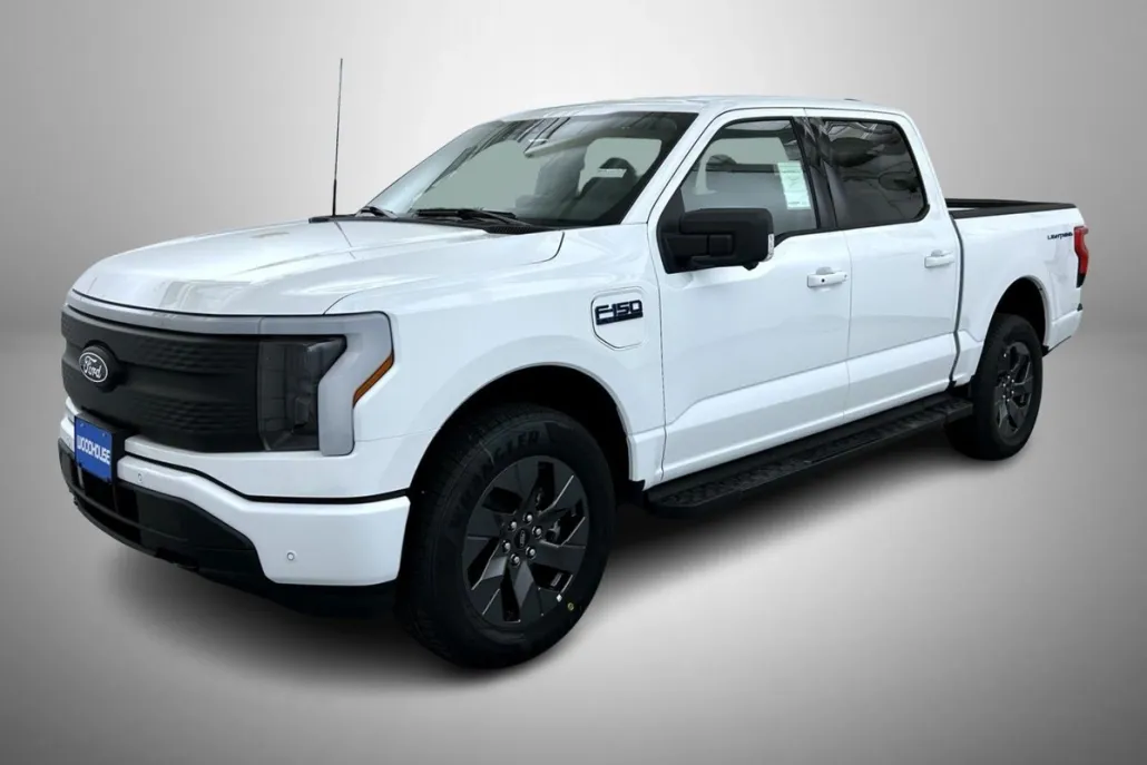 2025 Ford F-150 Lightning photo 1