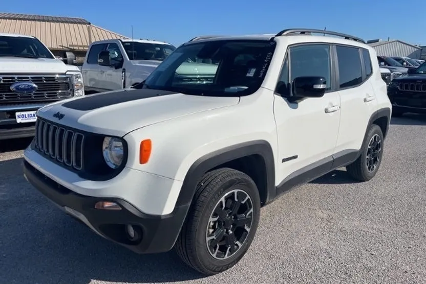2023 Jeep Renegade Latitude photo 1