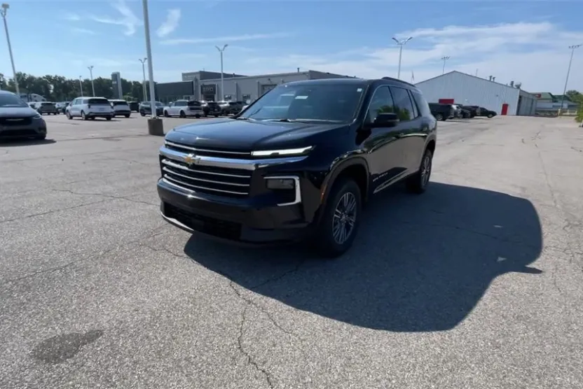 2026 Chevrolet Traverse photo 1