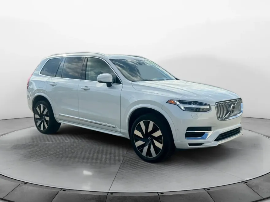 2024 Volvo XC90 Recharge T8 Plus photo 1