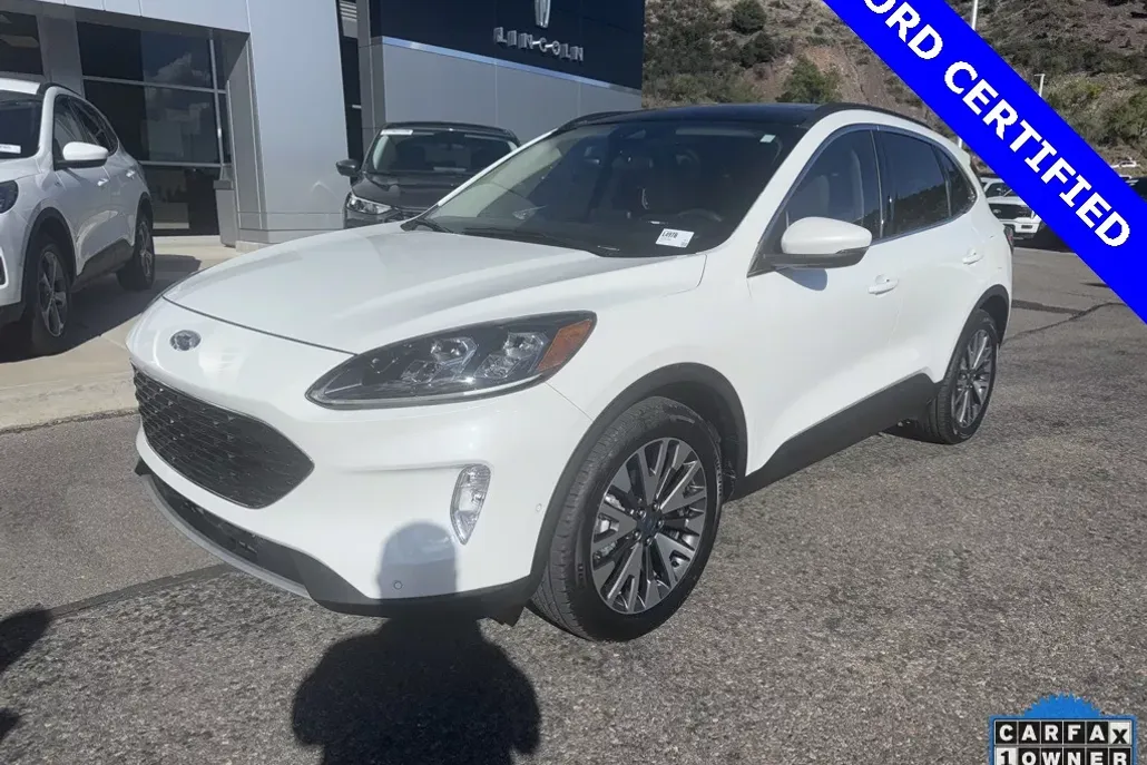 2020 Ford Escape Titanium Hybrid photo 1