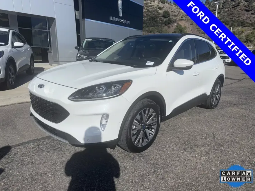 2020 Ford Escape Titanium Hybrid photo 1