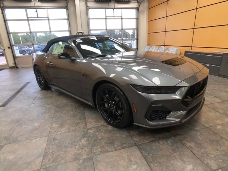 2025 Ford Mustang GT Premium Convertible photo 1