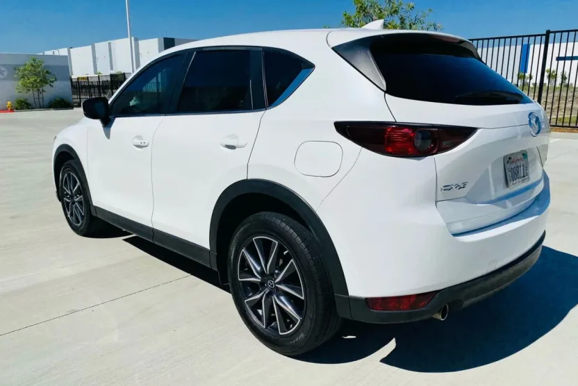 2018 Mazda CX-5 Touring Sport photo 1