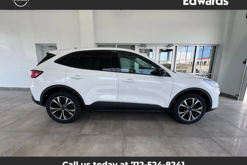 2022 Ford Escape SE photo 1