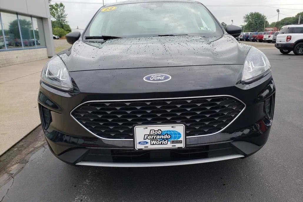 2022 Ford Escape SE photo 1