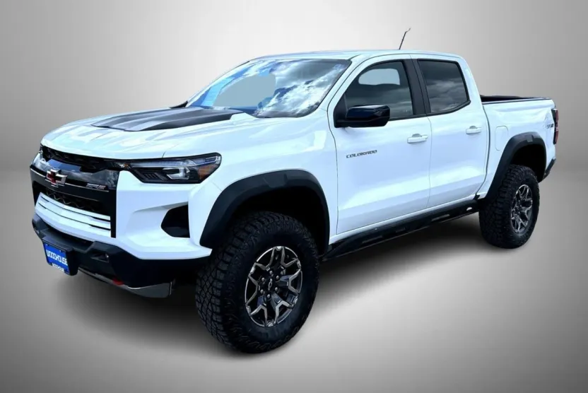 2023 Chevrolet Colorado ZR2 photo 1