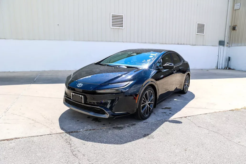 2023 Toyota Prius XLE photo 1