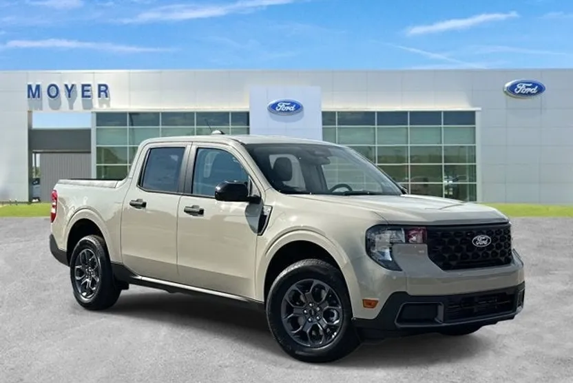 2025 Ford Maverick XLT photo 1