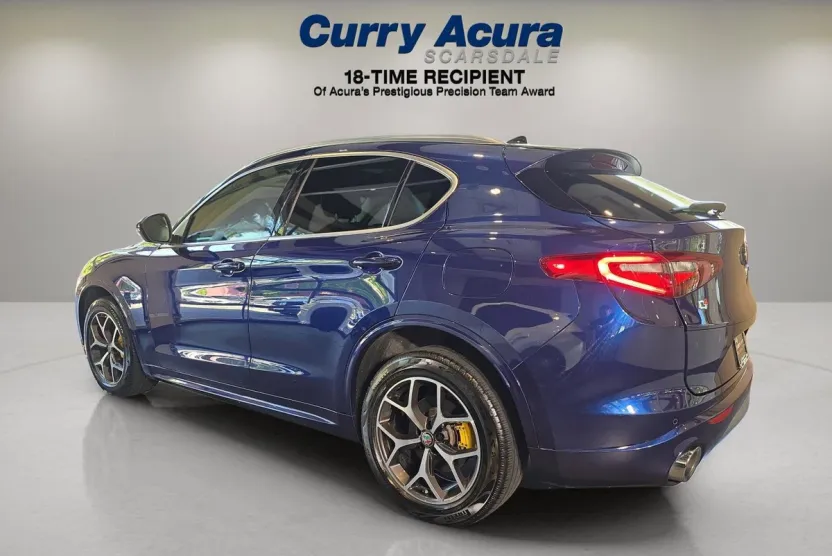 2021 Alfa Romeo Stelvio Ti Sport photo 1