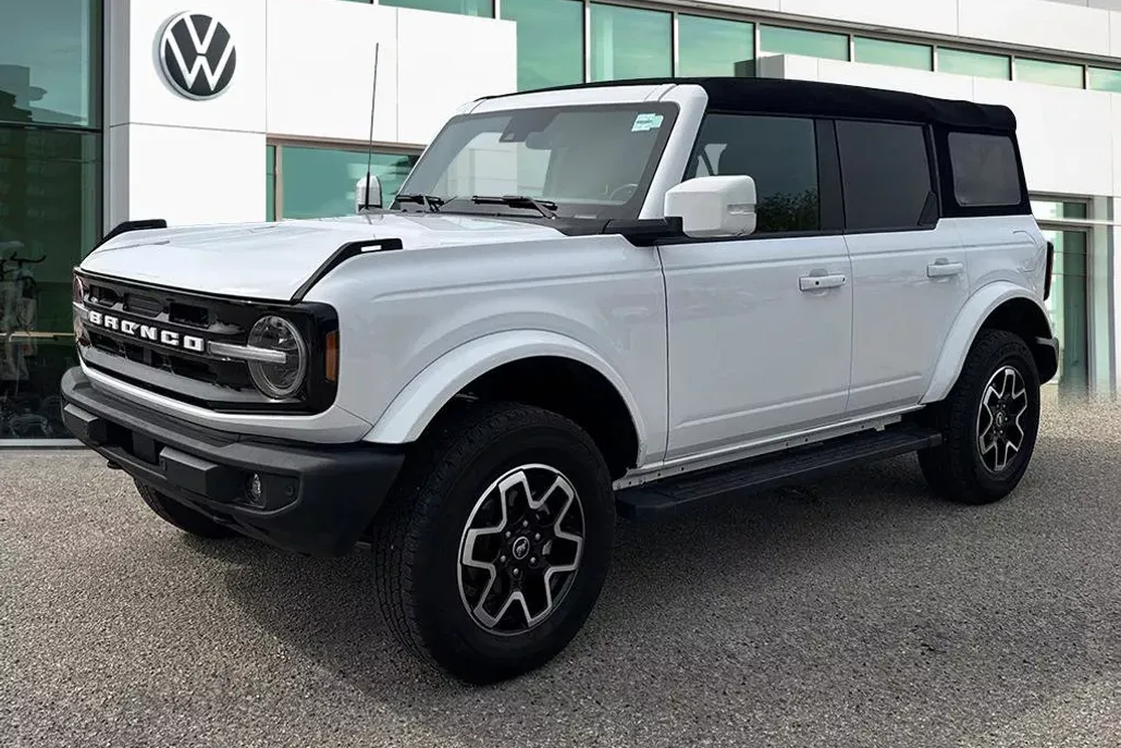 2022 Ford Bronco Base Big Bend Black Diamond Outer Banks photo 1