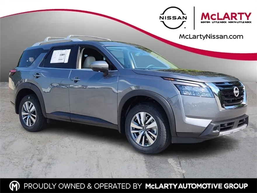 2025 Nissan Pathfinder SL photo 1