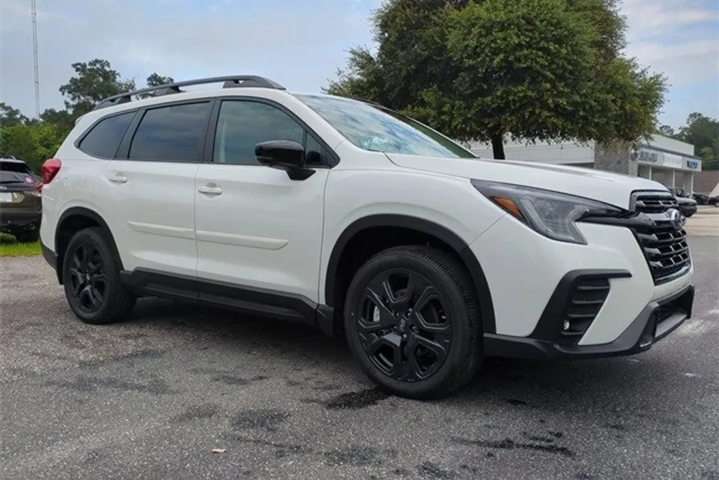 2025 Subaru Ascent Onyx Edition Touring photo 1